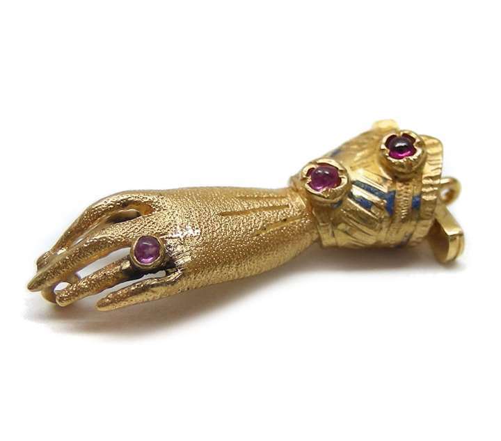 Mid-19th century gold and ruby hand clasp